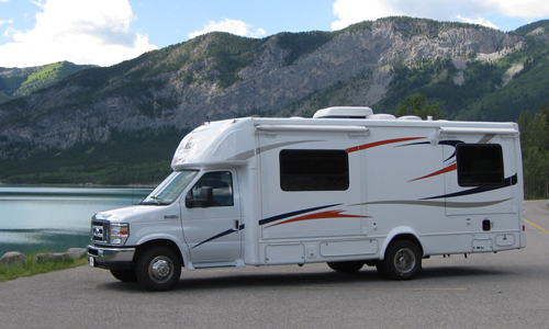 CanaDream SVC 4p Super Campervan Canada - Totally Campers